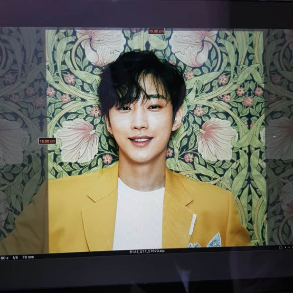 ジニョン さんのインスタグラム写真 - (ジニョン Instagram)「B1a4 일본 앨범 5 ! 많이 사랑해주세요^^ i need you! #b1a4 #bana #jinyoung #진영」6月27日 18時35分 - jinyoung0423