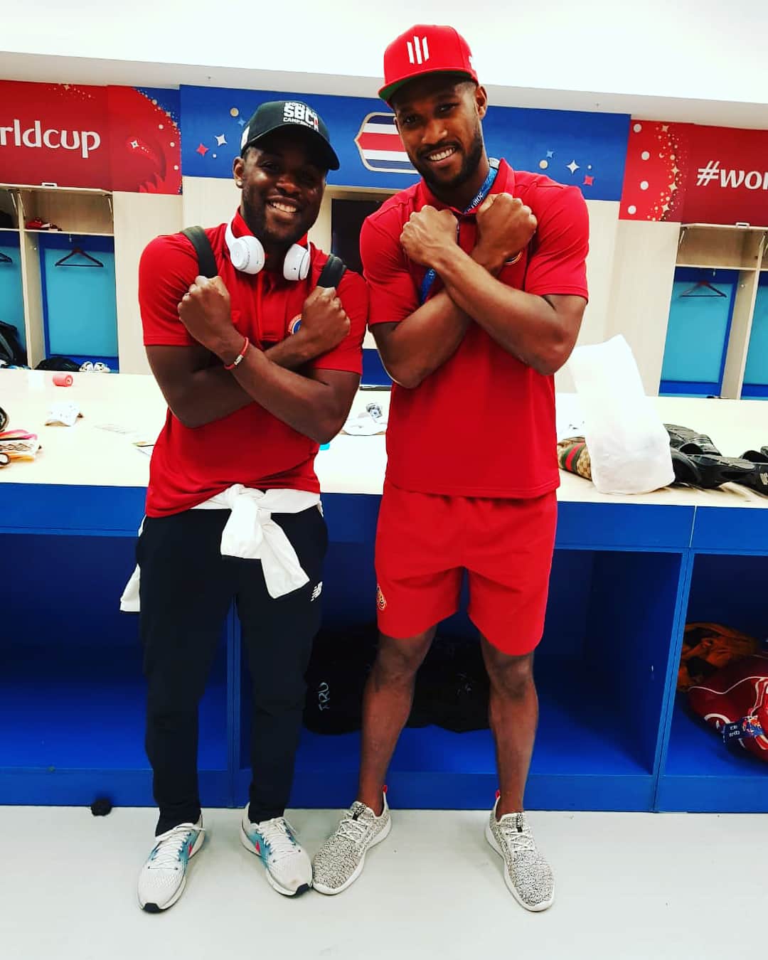 ジョエル・キャンベルのインスタグラム：「Gracias Dios por todas tus bendiciones 🙌🏿🙏🏿 ... #vuelvaselocojoel #wakandaforever🙅🏾‍♂️」