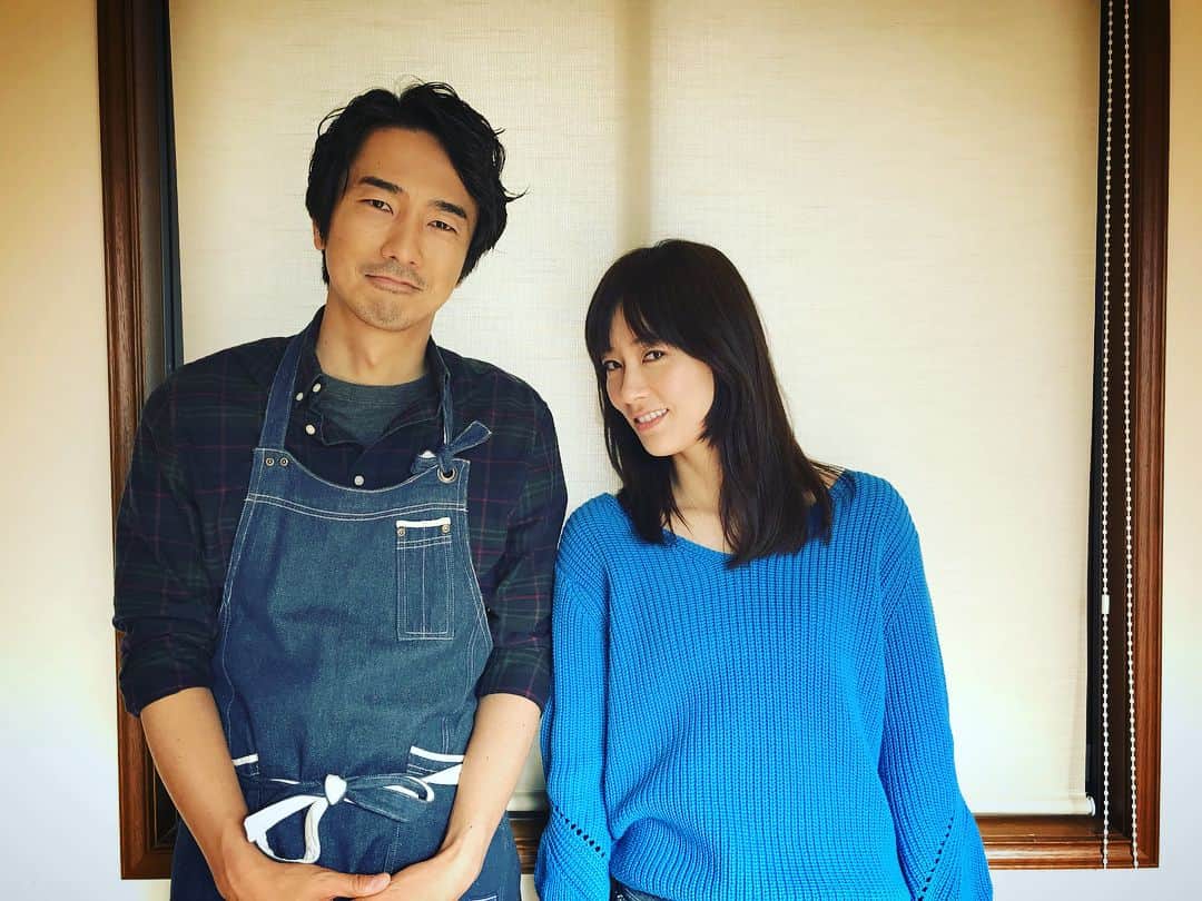 水川あさみのインスタグラム：「W/Fでは旦那の省吾役のましましまっしー🍅🥒あ、眞島さん。 何度も共演させてもらってますが、安心感が凄いんだわ。なにをどう打っても当たっても受け止めてくれます。凄い人。 #ダブルファンタジー #眞島秀和」