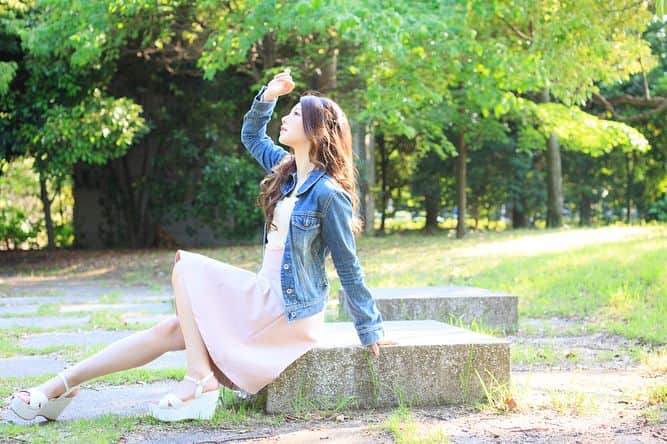 小日向楓のインスタグラム：「･ ･ 撮影お疲れ様ですた♡ ･ ･ #ポートレート #ポートレートモデル #被写体 #写真 #写真好きな人と繋がりたい #カメラ #夏 #夕日 #model #portrait #photo #camera #canon #summer #sunset #japanesegirl #instagram #instagood #followme」