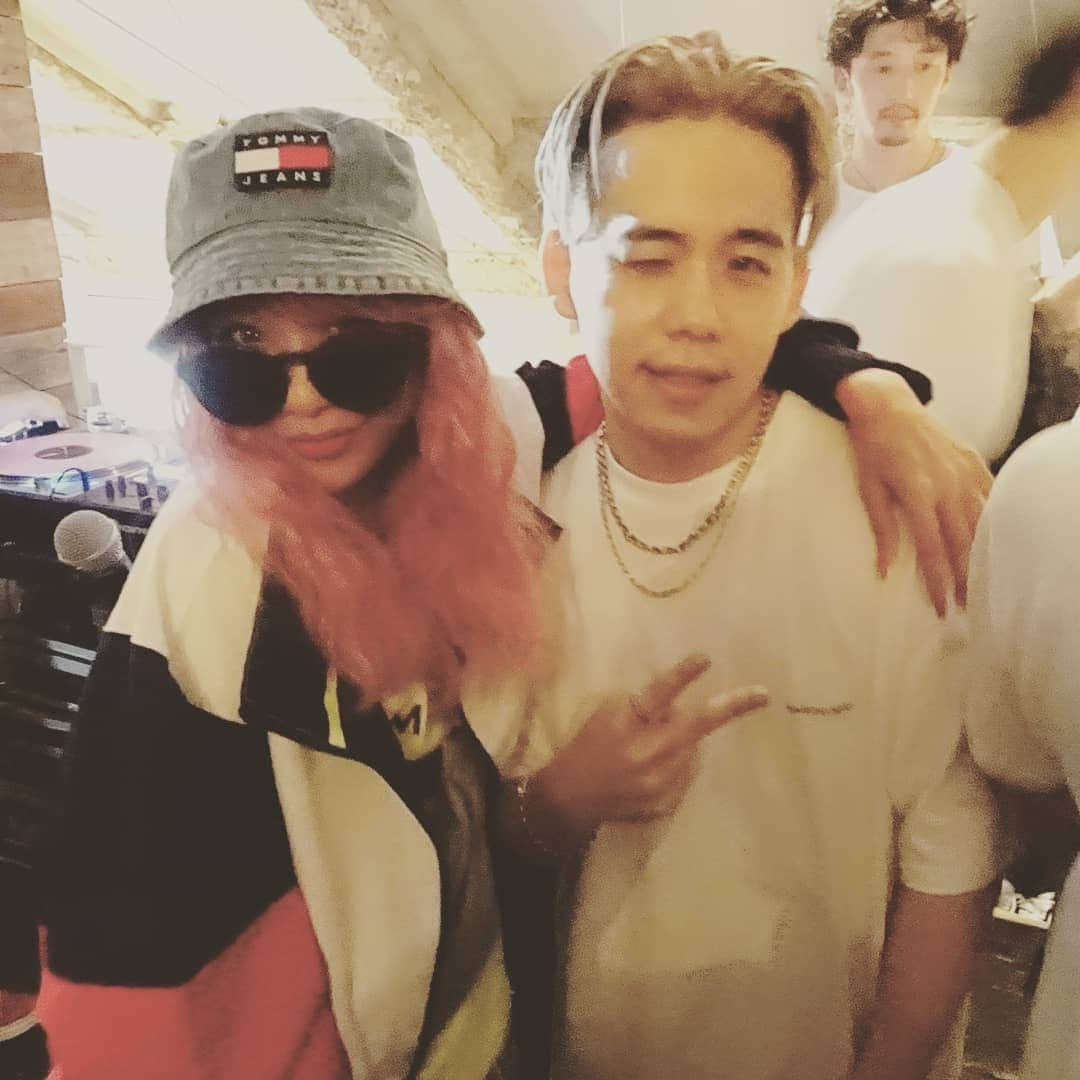 清水翔太さんのインスタグラム写真 - (清水翔太Instagram)「6.27 WHITE RELEASE PARTY  この場を借りて お祝いに駆けつけて頂いた皆さん 心からありがとうございました🙇 嬉しかった(T_T)  大切な人たちです。 10枚じゃ足りないけど とりあえずオフィシャルで入ってたカメラで撮れたものだけ。」6月28日 12時13分 - s.shota0227