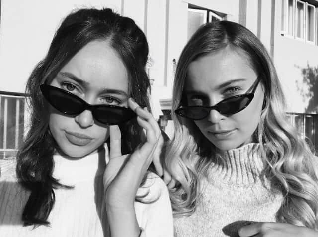 アリシア・デブナム・キャリーのインスタグラム：「Reunited and it feels so goooood 💕」
