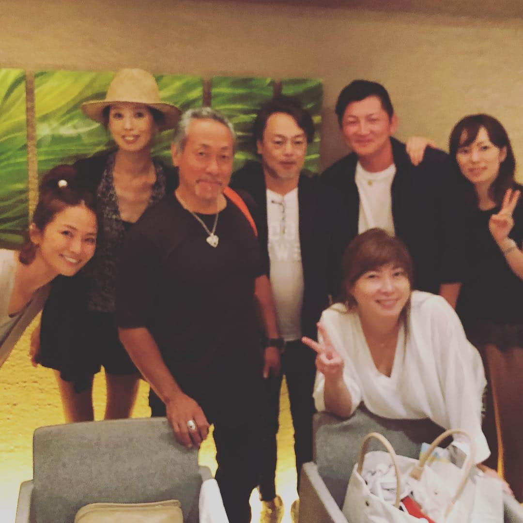 倉本康子さんのインスタグラム写真 - (倉本康子Instagram)「💫 とりあえず！ お昼から福岡に来てる！ 福岡楽しい！ また福岡&宮崎&東京から 集まって楽しい日だった！ #あまりにも美味しい夕食 #核はまなみさん #優しさに感動  #詳しくはまた」6月29日 1時37分 - yasuko_kuramoto_yakko