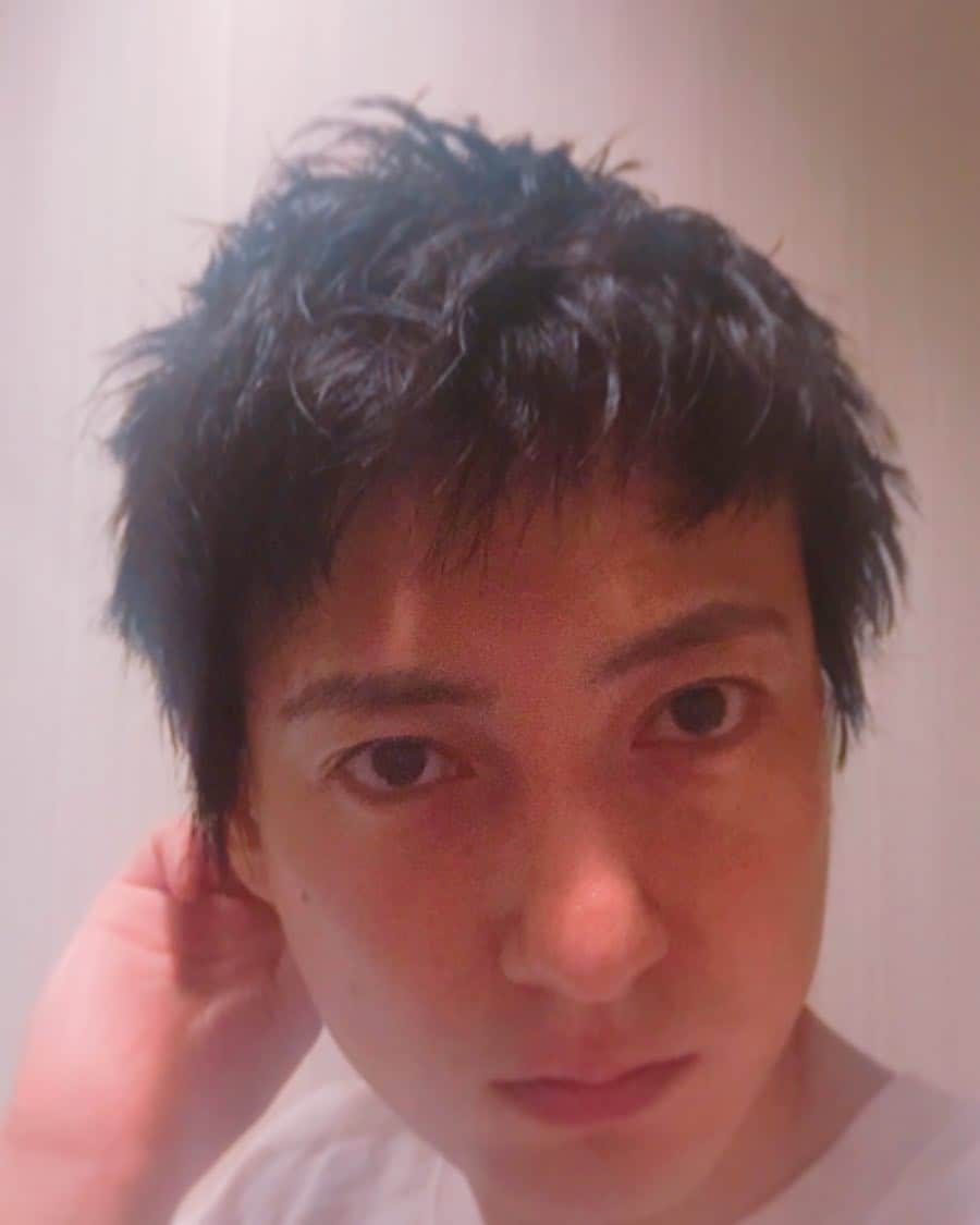 忍成修吾さんのインスタグラム写真 - (忍成修吾Instagram)「髪の毛を短くしてもらいました‼️ 短髪、久々~」6月28日 20時12分 - shugo_oshinari