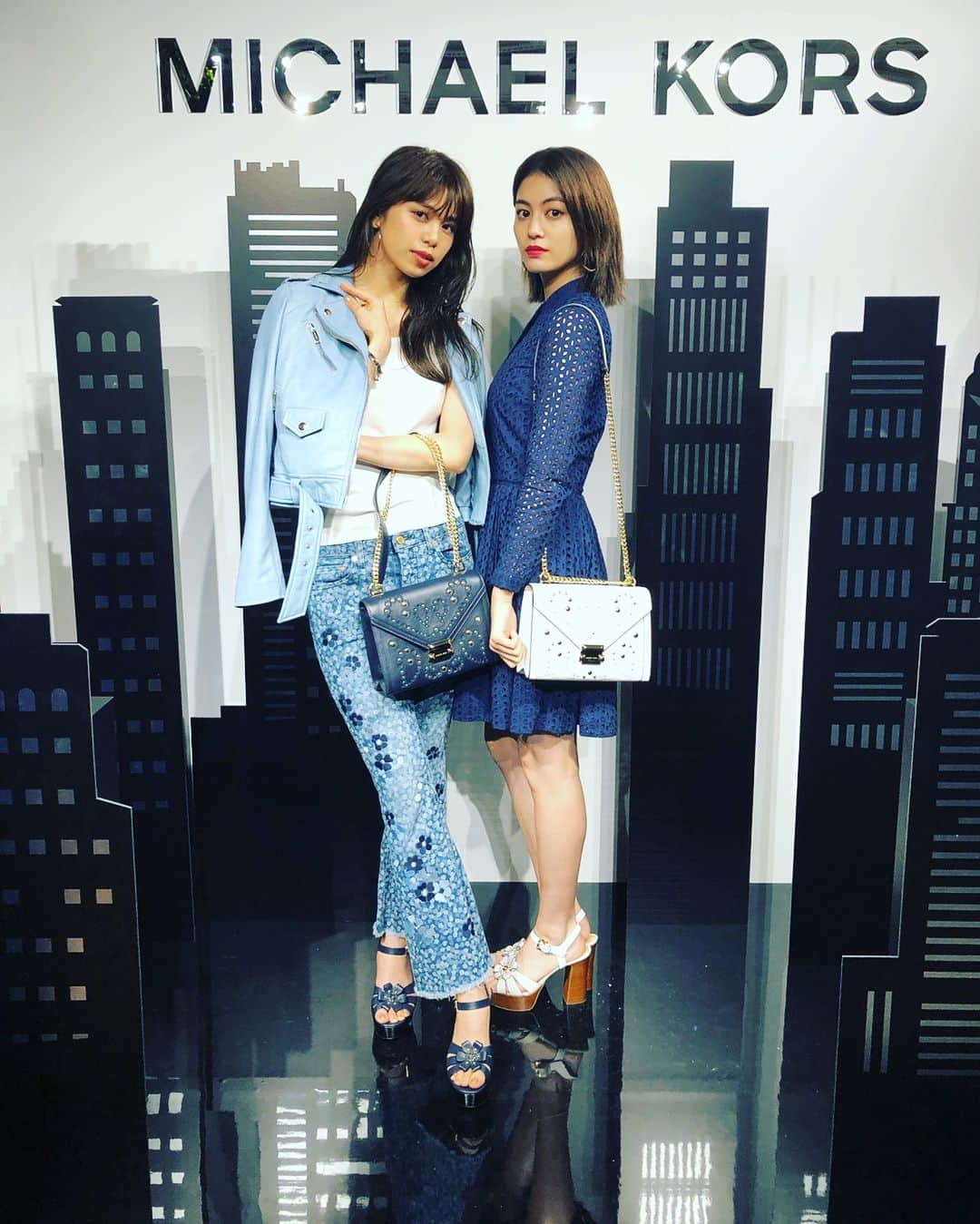 ツインタワーのインスタグラム：「MICHAEL KORS SUMMER SOCIA  with  LELLE  ELLE編集長の 坂井さんとツインタワーで トークショーさせていただきました☺️ とっても楽しい時間✨  ありがとうございました💕」