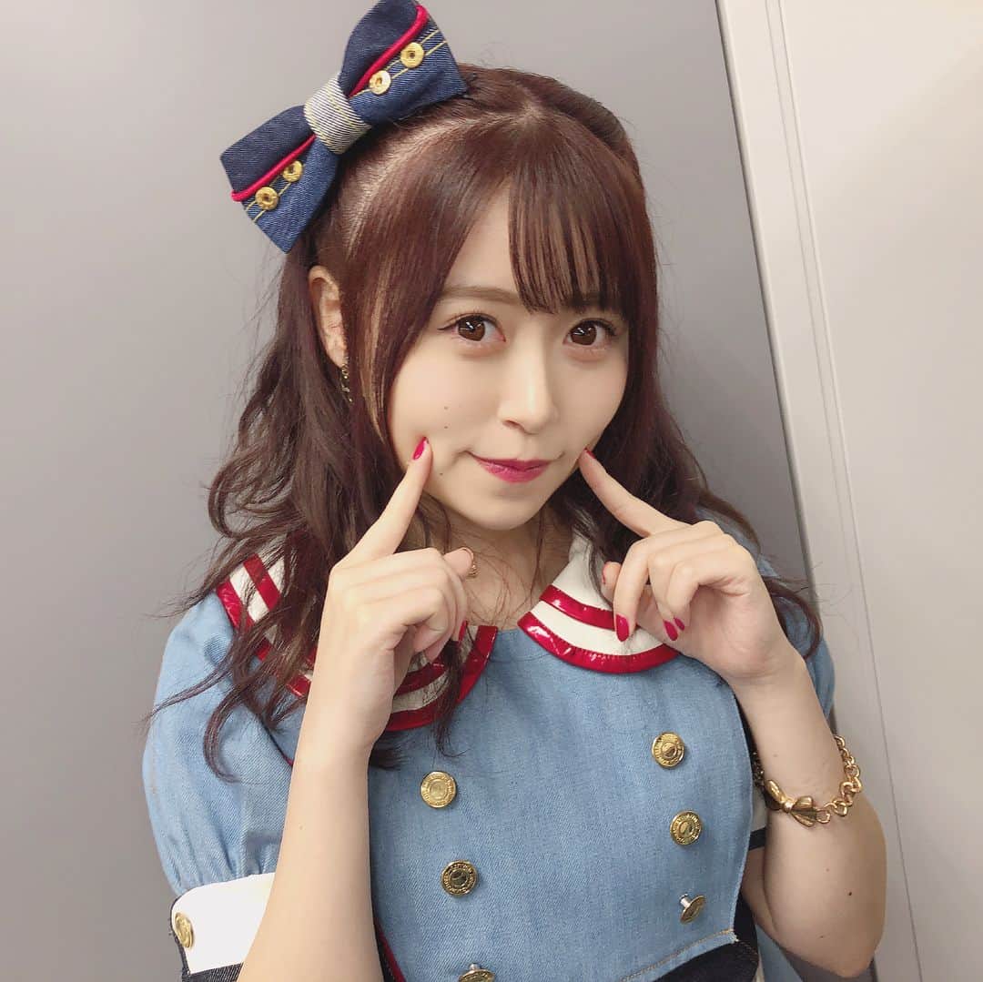 冨吉明日香のインスタグラム：「. 昨日は #テレ東音楽祭  見てくださった皆さん ありがとうございました🌟 . 久しぶりに着れた12秒の衣装💫 大好きなので嬉しかった〜〜 愛ちゃんの衣装だったから なおさら嬉しかった〜〜」