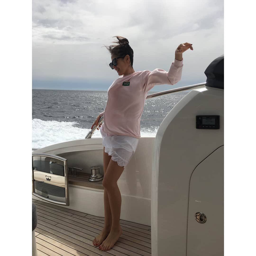 ソン・イェジンさんのインスタグラム写真 - (ソン・イェジンInstagram)「🛥」6月29日 13時10分 - yejinhand