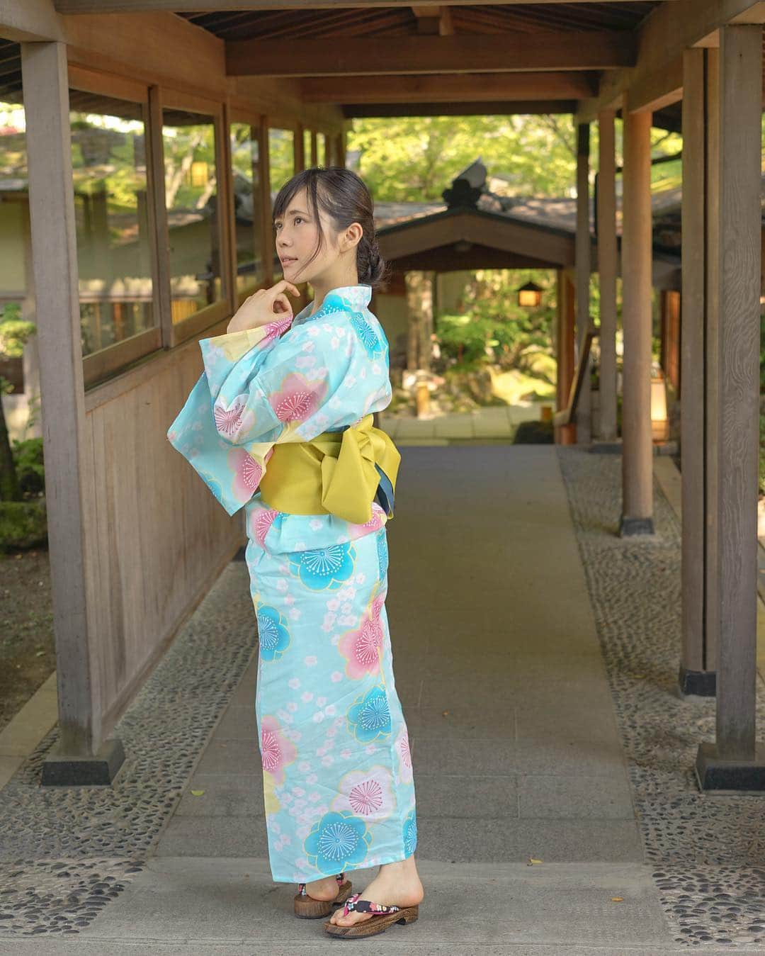 田中みかさんのインスタグラム写真 - (田中みかInstagram)「、 、 今日から実家に帰ります。 、 、 #浴衣女子 #浴衣#着物好き #着物女子 #キモノ#ゆかた女子 #ゆかた#yukata #yukatagirl #kimono #kimonogirl #kimonostyle #japanesefashion #japanesetraditional #東京カメラ部  #ファインダー越しのわたしの世界  #ファインダー越シノ私ノ世界 #カメラ好きな人と繋がりたい  #カメラマンさんと繋がりたい  #写真好きな人と繋がりたい  #写真撮ってる人と繋がりたい  #撮影会モデル #撮影モデル  #womanphotograph  #womanphoto」6月29日 16時00分 - mikamikatn