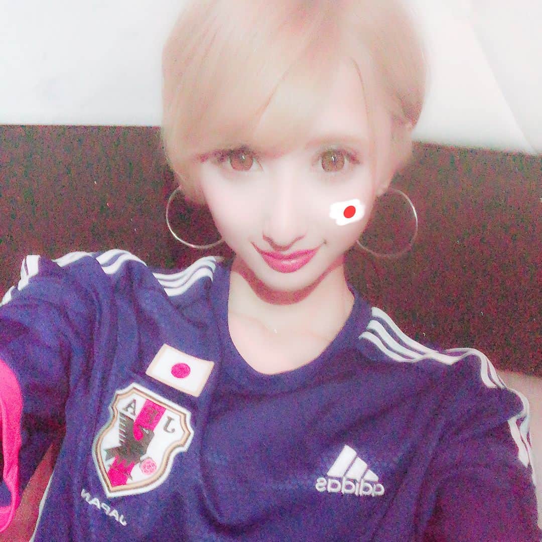 間宮葵のインスタグラム：「#ワールドカップ #日本代表ユニフォーム」
