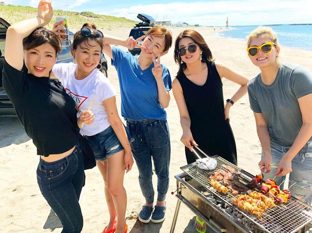 本間紗理奈さんのインスタグラム写真 - (本間紗理奈Instagram)「BBQ！  #酒井春奈 #木村あさみ #mikawalker  #西條詩菜  #本間紗理奈 #fm新潟パーソナリティ #fmniigataパーソナリティ #radio #ラジオパーソナリティ #みんな違ってみんないい #個性的すぎるこのメンバー #素敵 #チーム若手と言わせてください #もはや若くもねぇけどな #日本海 #小針浜 #新潟 #bbq」6月30日 15時14分 - sarinaaaaa_h