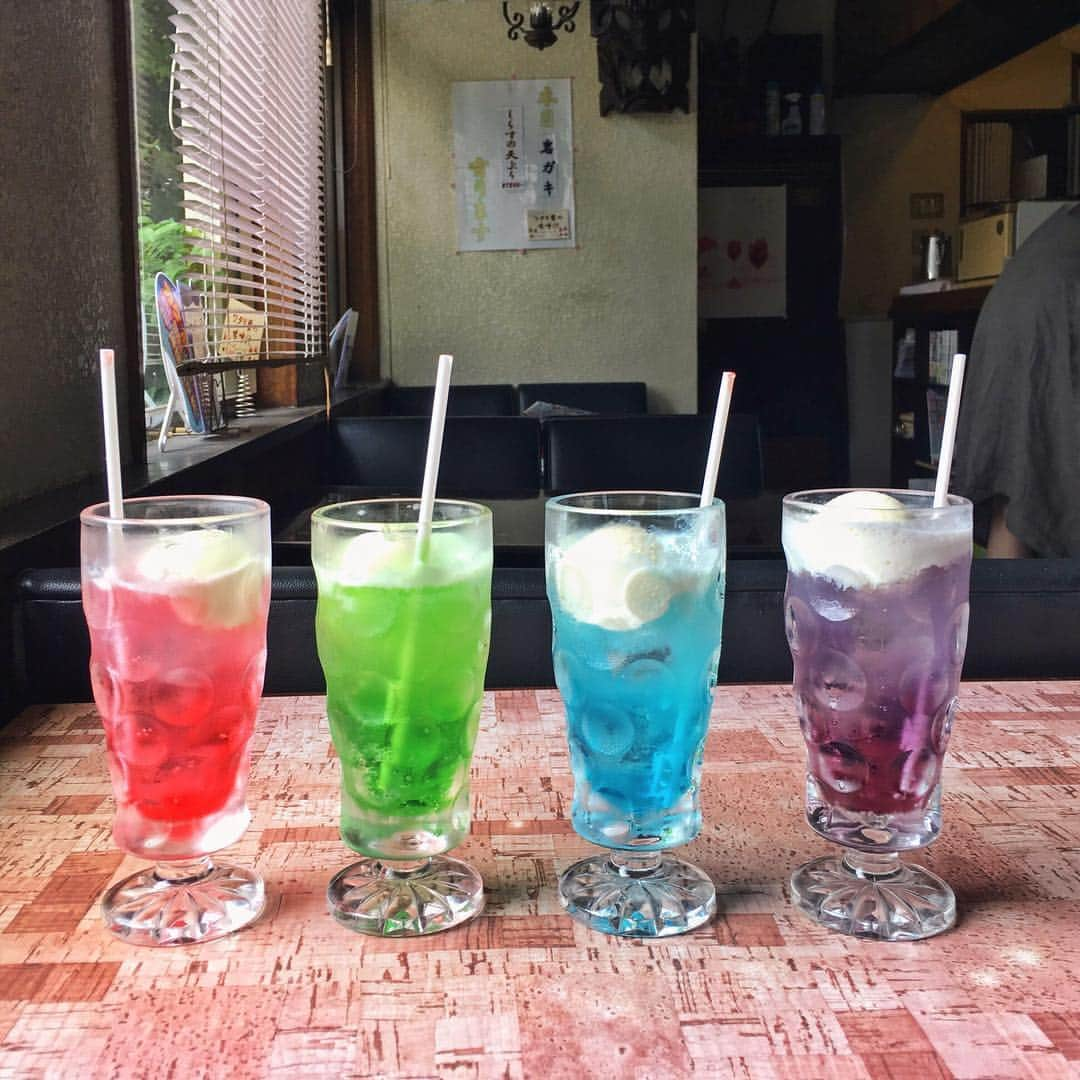 梅村奈央さんのインスタグラム写真 - (梅村奈央Instagram)「・ カラフルなクリームソーダ🍹 詳細は8／23発売の月刊ケリーをお楽しみに☺️ ・ #creamsoda #クリームソーダ #篠島 #南知多 #月刊ケリー #크림소다」6月30日 15時40分 - umemuranao