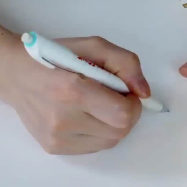 みのりんのインスタグラム：「Speed drawing of Muku with copic markers!!! I think this is like my fourth drawing using copic markers. Hopefully I can improve moreeee!! ミクちゃんのイラストをコピック使って描いてみたよ！まだまだだなぁ、、 #miku #copicmarkers #copic #animegirl #anime #cute #hatsune #hatsunemiku #kawaii #drawing #art #daily #dailydrawing #youtube #doodle #アニメ #漫画 #イラスト #ミク #初音ミク #描いてみた #コピック#アート #お絵かき」
