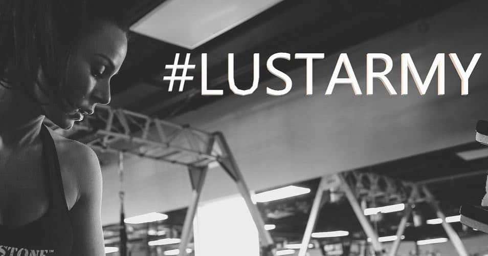 Kendra Lustさんのインスタグラム写真 - (Kendra LustInstagram)「#LustArmy #fridaymood #postivevibes #gymmotivation #friyay」6月30日 11時12分 - kendralust