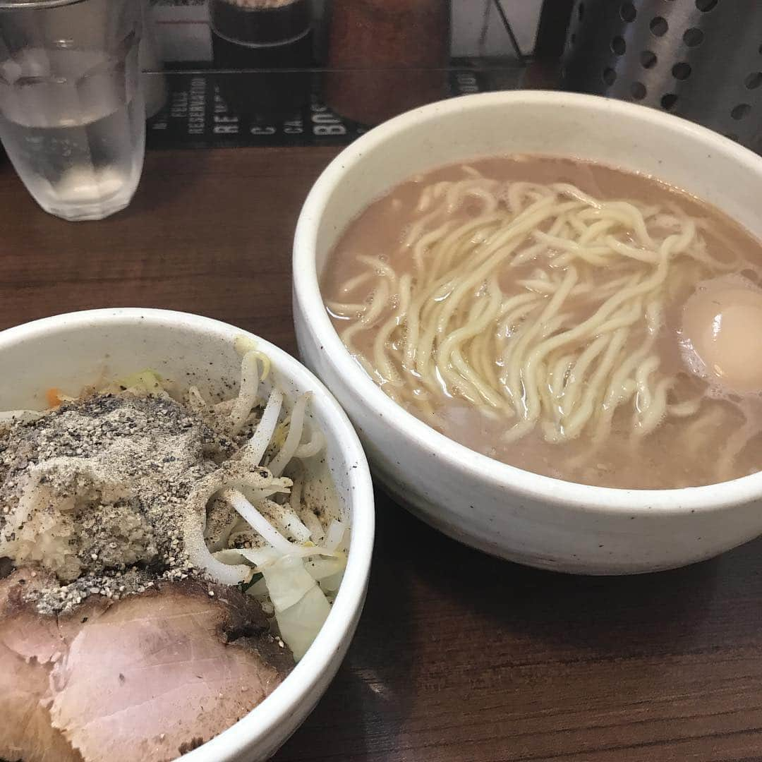 中野英雄さんのインスタグラム写真 - (中野英雄Instagram)「最近ハマってる 南阿佐ヶ谷の 麺処一笑 本気で美味い ヤバすぎ  #instafood #ラーメン #tokyo #minamiasagaya  #japan #4時まで #麺処一笑」6月30日 11時33分 - hideo_nakano