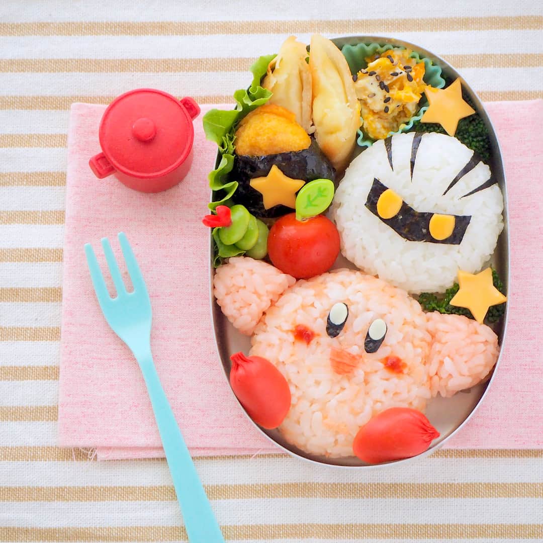 ザッキー さんのインスタグラム写真 ザッキー Instagram カービィキャラ弁 ひさびさ 今日は次男が児童館の遠足に行ってます 行き先も確認せず 遠足 という響きに惹かれて 申し込んでました 集合時間よりも30分も早く出発して お弁当作り