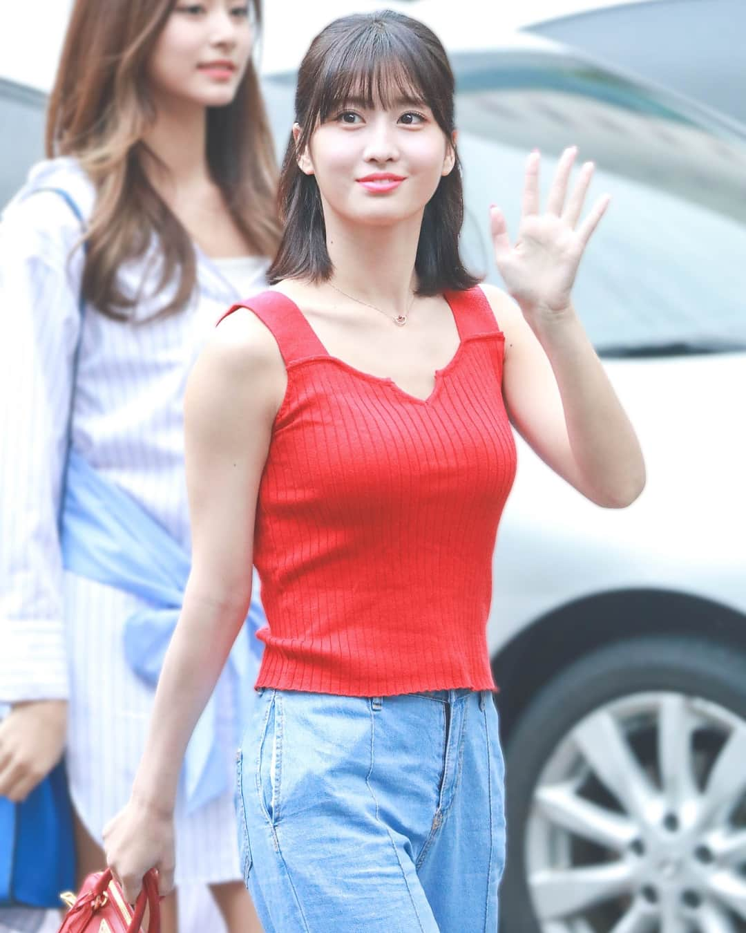 モモさんのインスタグラム写真 - (モモInstagram)「♡ [Fantaken] #모모 - 180629 On the way to Music Bank #트와이스 #모모 #平井もも #もも #TWICE © mozzi house」6月30日 17時55分 - momojype