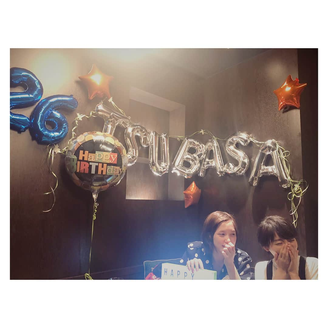 本田翼さんのインスタグラム写真 - (本田翼Instagram)「🎂🎈 お祝いしてもらいました🎉 ありがとう🍓 #㊗️」7月1日 17時49分 - tsubasa_0627official