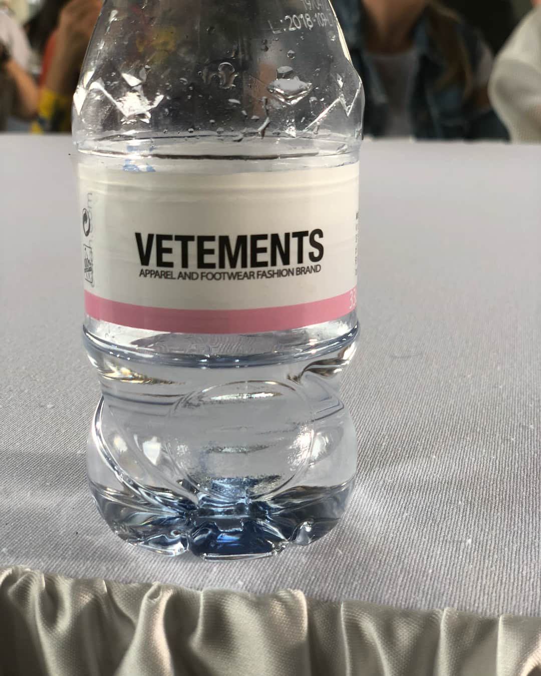 登坂広臣さんのインスタグラム写真 - (登坂広臣Instagram)「2019S/S @vetements_official SHOW. Thank you for inviting me🇫🇷」7月2日 5時20分 - omi.cdl