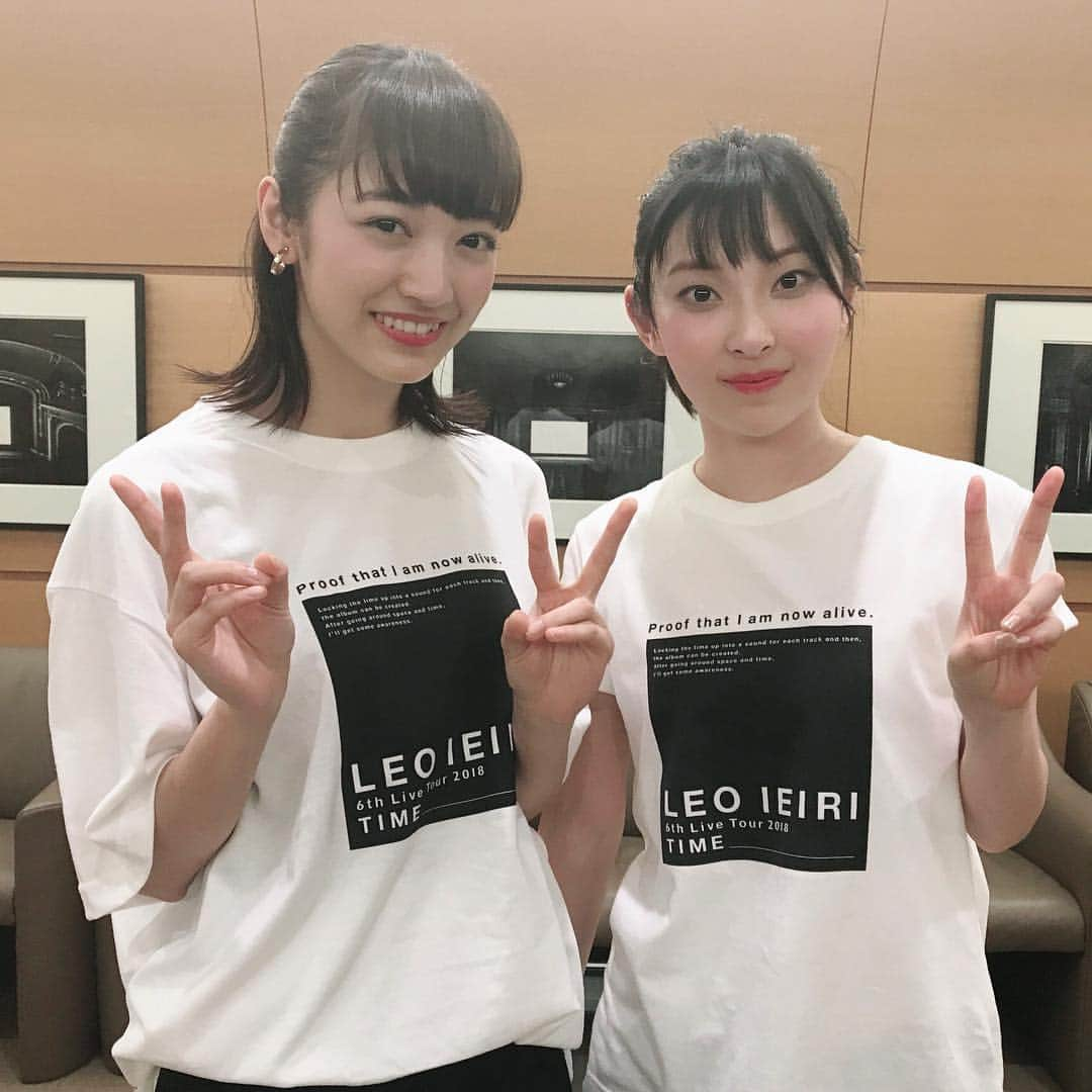 下村実生さんのインスタグラム写真 - (下村実生Instagram)「家入レオさんのライブを観に行かせて頂きました！ 前半はゆっくり、しっとりした曲で聴かせて、後半のラストでいっきに畳み掛けてくる感じが最高でした！！ やっぱり「TOKYO」と「ファンタジー」がかっこよすぎた、、 新曲も初披露で聴けて幸せでした！ お写真も撮って頂いてすごく嬉しいです😂 ありがとうございました！ #家入レオ6thLiveTour2018TIME」7月1日 20時46分 - miki_shimomura_