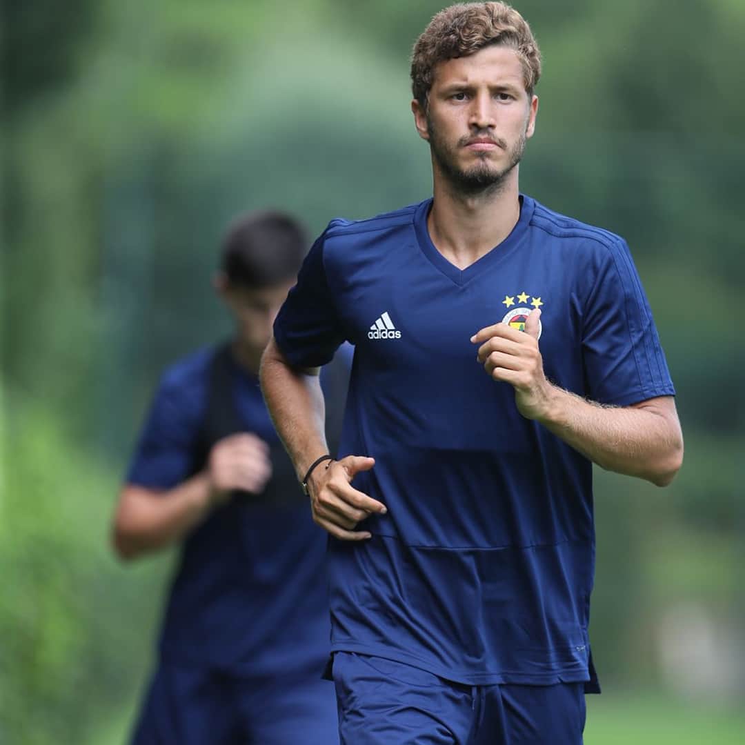 のインスタグラム：「#fenerbahçe」