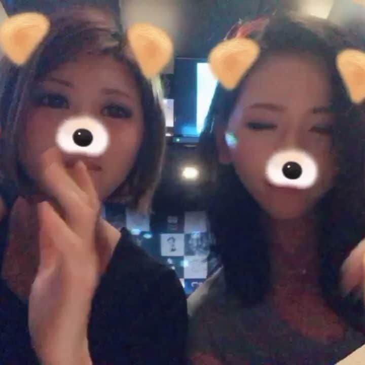 佐山愛のインスタグラム：「・ おっしー @oshikawa0613y に求愛されたった❤️ ・ #好きって言って #tiktok #推川ゆうり #仲良し #言うまでもなく好き」