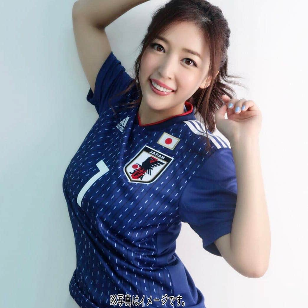 手束真知子さんのインスタグラム写真 - (手束真知子Instagram)「⚽️💪🏻❤️❤️」7月2日 13時51分 - machikotezuka