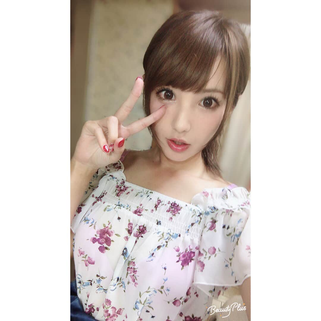 天海つばさのインスタグラム：「お洋服可愛すぎてもろてきたたたーん❤️ #amamitsubasa#javmodel#fanclub」