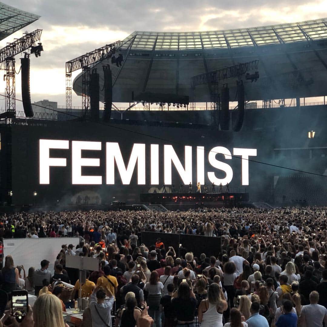ムラカミカイエのインスタグラム：「#thecarters #beyonce #jayz #berlin #feminist」