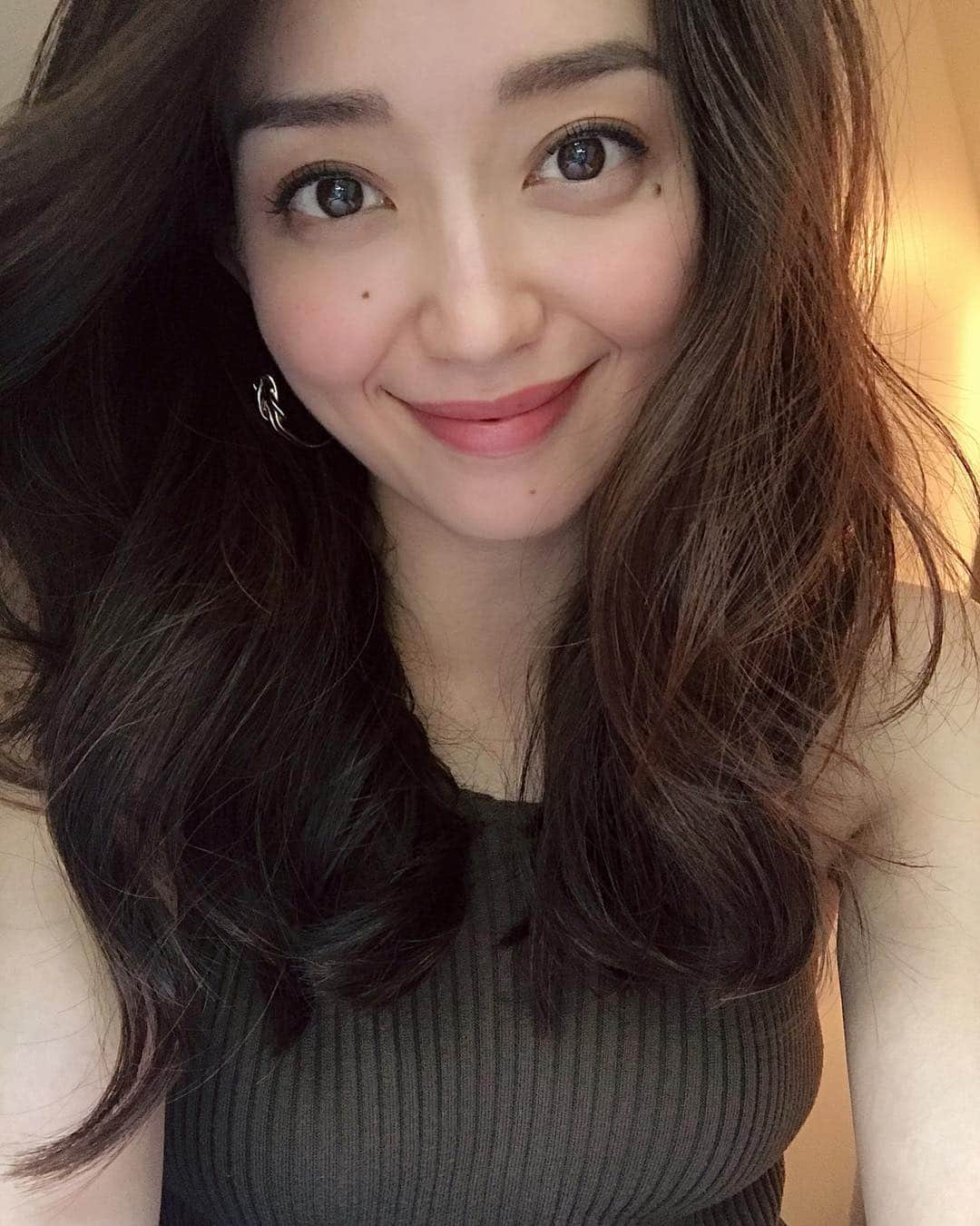 松島花さんのインスタグラム写真 松島花instagram おはよ 今日も朝から暑いですね 今週も気合入れてがんばろうねっ Goodmorning Monday 月曜の花 7月2日 9時36分 Hana Matsushima Official