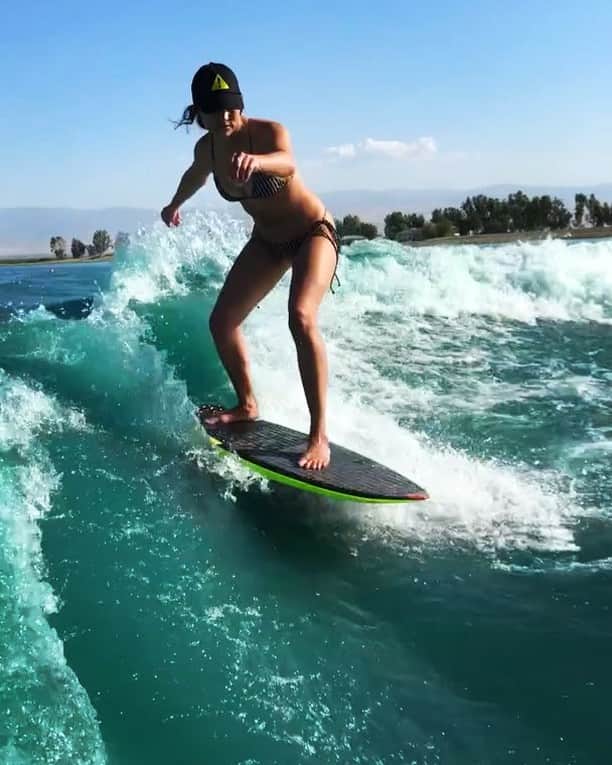 キラ・サントーロのインスタグラム：「A little rusty🤷🏽‍♀️」