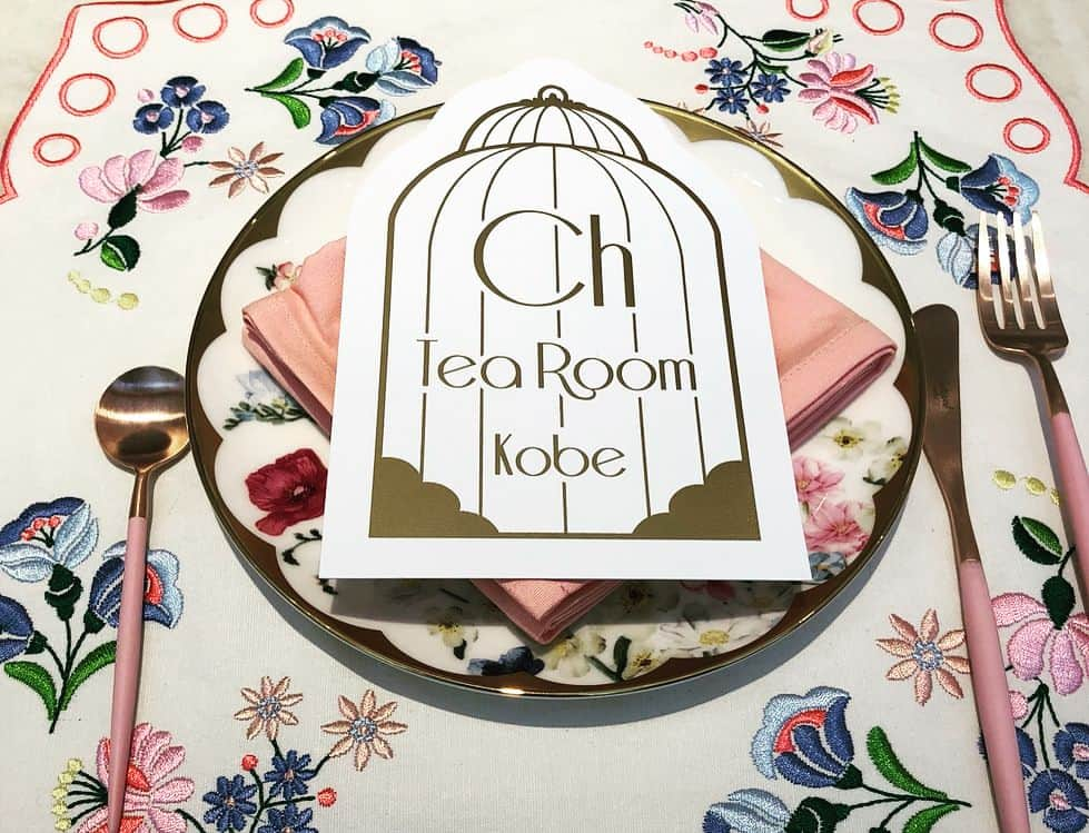 小川淳子さんのインスタグラム写真 - (小川淳子Instagram)「今日はお友だちみんなが @ch.tearoom openに駆けつけてくれました💞 アフタヌーンteaも 本当に美味しいので💞 みんなでゆっくりゆっくり楽しめました！😍 #happy time #friends」7月2日 16時13分 - junkoogawa1225