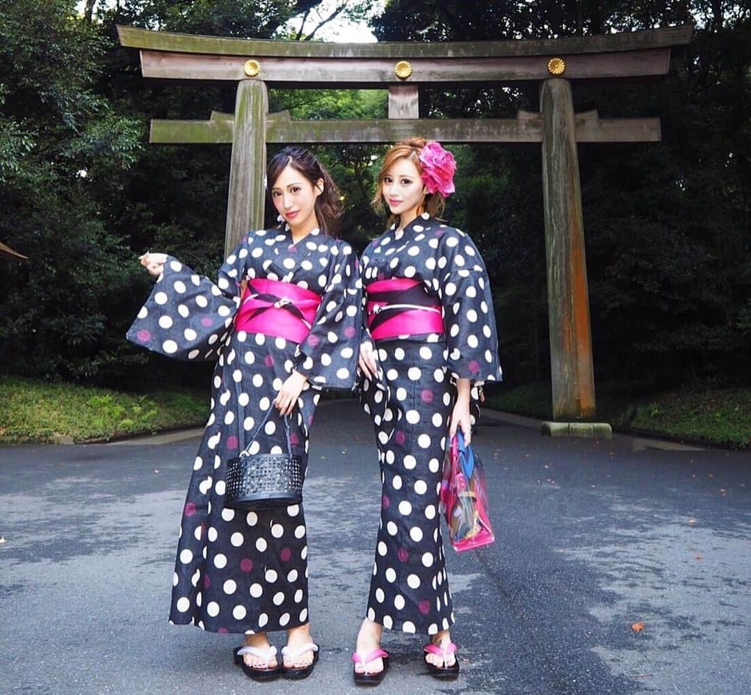 ほずにゃむさんのインスタグラム写真 - (ほずにゃむInstagram)「双子のれんたまと 浴衣date👘💫 . @hz_hozumi  でおそろ💕 ドット浴衣かわゆぃ\(◡̈)/ . #HZ #ホズ #浴衣 #HZ浴衣 #おそろ #ドット浴衣」7月2日 20時28分 - hozunyam0818