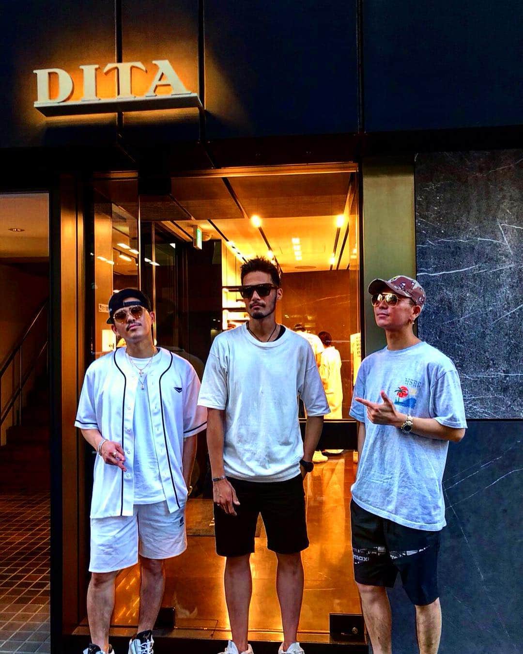YUICHIROさんのインスタグラム写真 - (YUICHIROInstagram)「. 夏のお供にサングラス🕶🕶🕶 .  このお2人と行ってきました‼︎ .  #DITA #ditaeyewear #お気に入り」7月2日 21時25分 - deep_yuichiro_official