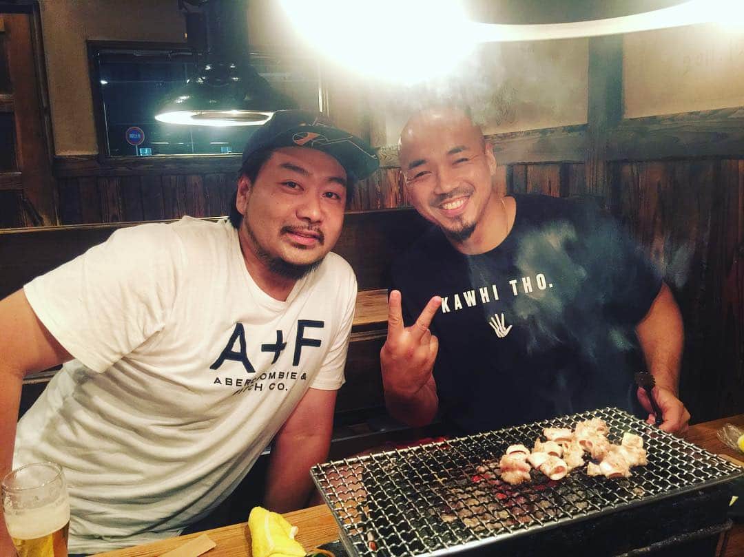 のインスタグラム：「おはようさん！昨日は久々に岩佐潤パイセンとご飯！さぁパワー貰ったし今日も頑張ります(^_^) #fe名古屋 #京都ハンナリーズ」