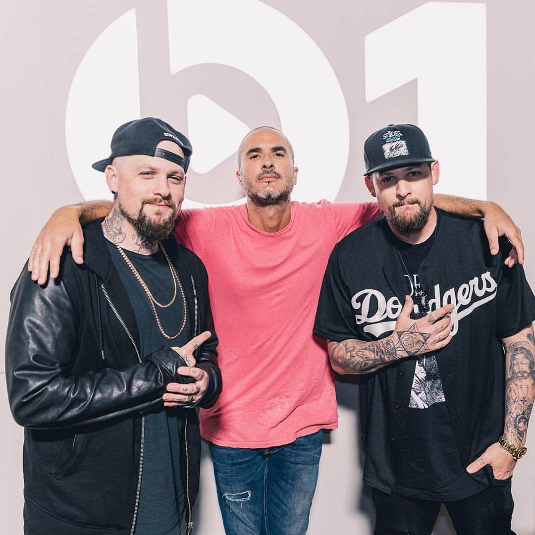 The Madden Brothersさんのインスタグラム写真 - (The Madden BrothersInstagram)「This Thursday July 5th we’re going through our @AppleMusic essentials playlist on @Beats1official with the man himself @ZaneLowe! Listen at 10am LA 1pm NYC 6pm LDN Hear stories behind some of our biggest tracks and more... apple.co/specialaod」7月3日 0時54分 - maddenbrothers