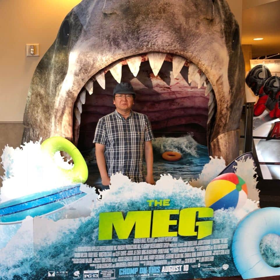 マシ・オカのインスタグラム：「Oh noes.  #TheMeg  #MegMovie #August10 #OpeningWide #ChompOnThis #LookOutBehindYou #Foreshadowing? #OrMegSashimiWillBeServed?」
