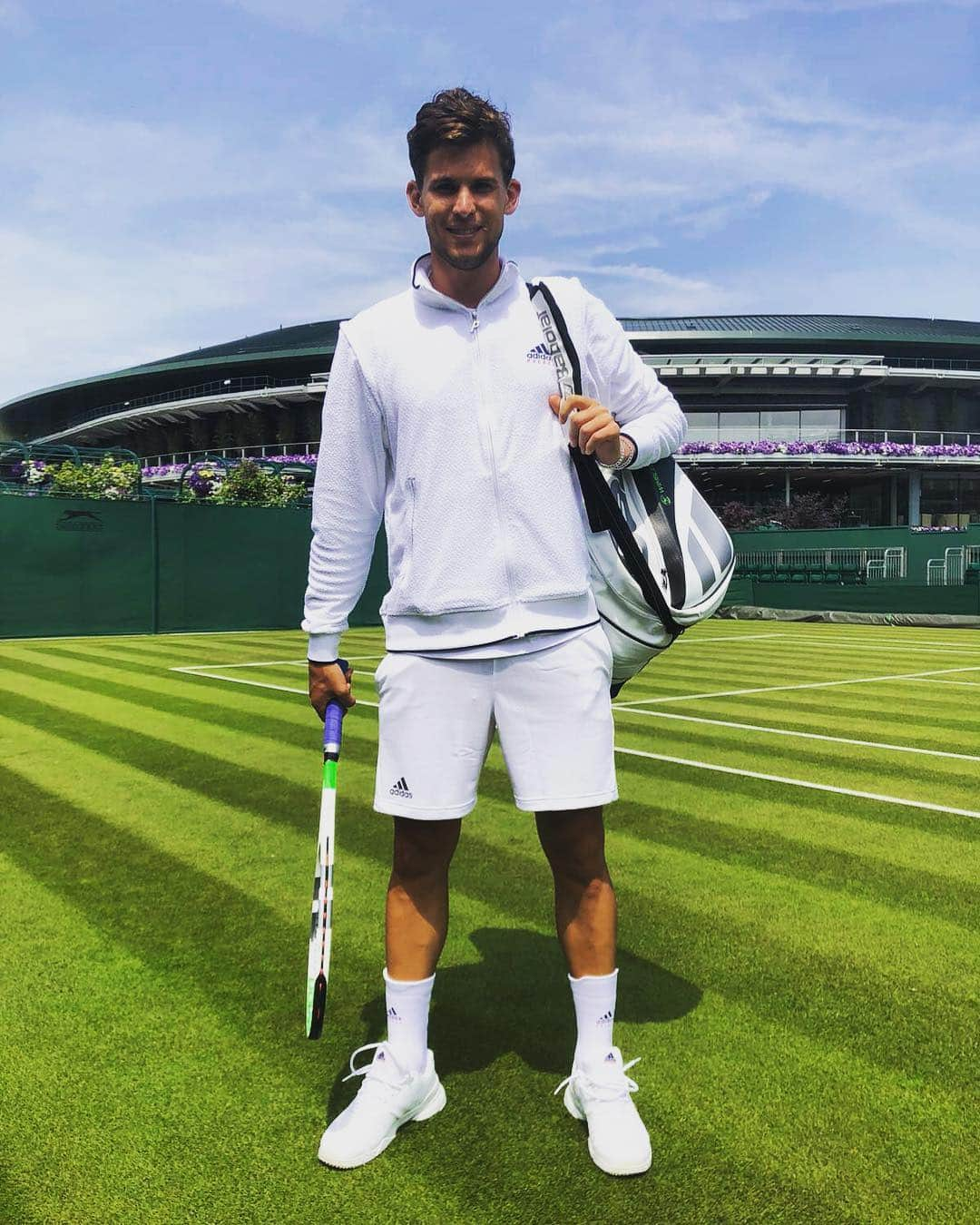 ドミニク・ティエムさんのインスタグラム写真 - (ドミニク・ティエムInstagram)「I love my new Babolat collection for Wimbledon! We live for this. 🎾🌱 Ready for my first round!💪 Congrats @dennisnovi !👍 #playtobewild @babolat @wimbledon #heretocreate #4ocean」7月3日 2時39分 - domithiem