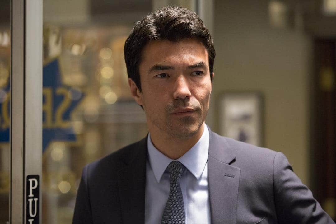 のインスタグラム：「#ハッピーバースデー 今日はジム･コトー役、 #イアン・アンソニー・デイル 40歳のお誕生日！  MURDER IN THE FIRST/第1級殺人 シーズン3は7月26日よる10時スタート！http://bit.ly/2J6GjWB  #MITFjp #kaigaidrama」