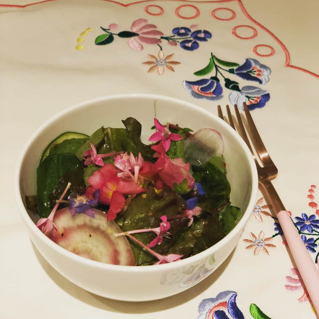 小川淳子さんのインスタグラム写真 - (小川淳子Instagram)「とにかく 全てが美味しい Ch tea room♡ 今日はパスタランチを 頂きました😋 クスクスサラダも最高！🥗 @ch.tearoom  #美味しい #kobe」7月3日 14時05分 - junkoogawa1225