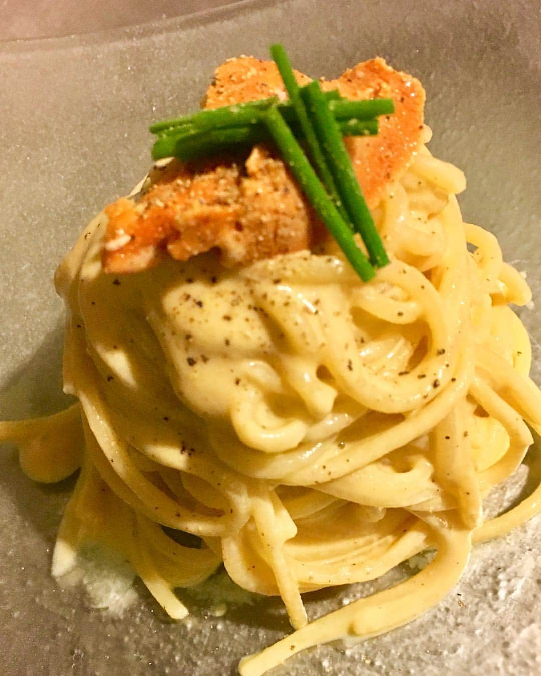 Il Fiume イルフューメさんのインスタグラム写真 - (Il Fiume イルフューメInstagram)「冷製パスタ第3弾！ ウニとアローカナ卵の冷製カルボナーラです🍴 ウニとアローカナ卵でとても濃厚に仕上げています！ 是非お召し上がりください。本日もお待ちしてます☀️🥂🍺🍽🥩 #ilfume#shibuya#italian#food#foodstagram#イルフューメ#渋谷#イタリアン#渋谷ディナー#青木農園#ウニ#アローカナ卵#冷製パスタ」7月3日 14時12分 - dining_ilfiume