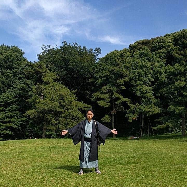 松田祥一さんのインスタグラム写真 - (松田祥一Instagram)「ホモくんと遊んでゐる これから二丁目に連れて行かれる #着物男子 #kimono」7月3日 14時46分 - sho1ma2da3