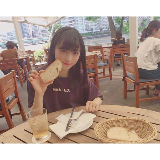 小栗有以さんのインスタグラム写真 - (小栗有以Instagram)「お食事🍽🍞 . . . . . #今日じゃないよ〜 #彼女とお食事中なう に使ってね♪」7月3日 15時23分 - yuioguri_1226