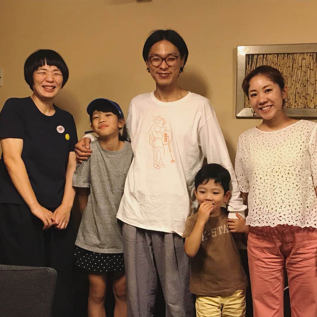 松本野々歩さんのインスタグラム写真 - (松本野々歩Instagram)「【北東北ツアーの話】 秋田のラブリーな家族 ミュージシャン英心くんと あやちゃんと はじめましての太心 お寺の和尚 紫山さん  盛岡で保育園での演奏を企画してくれてた 盛岡の姉ちゃん華子さんと 赤ちゃんの時から知ってる子どもたち  盛岡のお洒落でとっても美味しいガトーショコラ屋さん oodの皆さん Jazzy Sportのお兄さんともお話しました  会うとホッとして ただいまーって言いたくなる 東家の馬場さんと やすこさん  オガールで ファンですと声をかけてくれた すてきなワカメ屋さん  みんな あたたかすぎるるる」7月3日 20時57分 - nonohoms