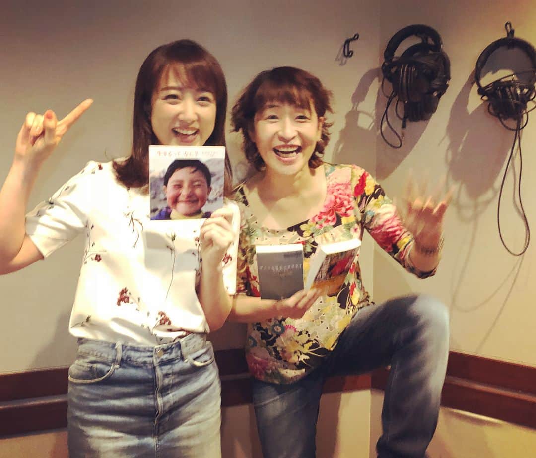 川田裕美さんのインスタグラム写真 - (川田裕美Instagram)「ラジオ『Orico presents FIELD OF DREAMS』の立ち上げをしてくださった山口ディレクター。次のステップのため、半年海外へ！勇気ある一歩、みんなで応援しています！無事帰ってきてね〜✨✈️ そして、ゲストにきていただいた旅人でエッセイストのたかのてるこさん😊新たな旅の楽しみ方を教えていただきました✈️」7月4日 0時05分 - hiromikawata163