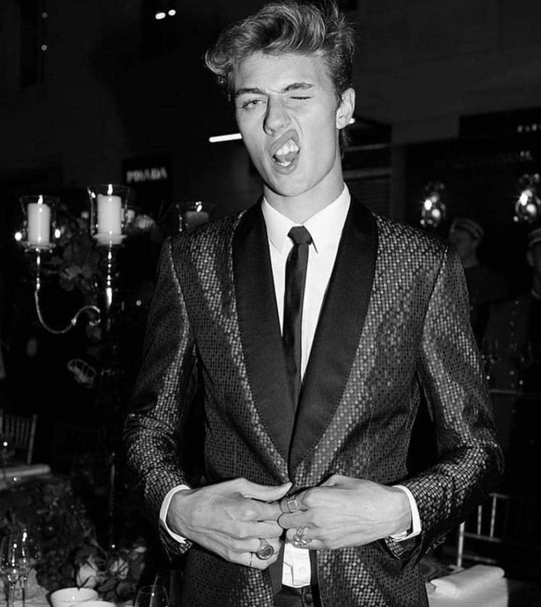 ラッキー・ブルー・スミスさんのインスタグラム写真 - (ラッキー・ブルー・スミスInstagram)「see you tomorrow berlin! meetup????」7月4日 6時57分 - luckybsmith