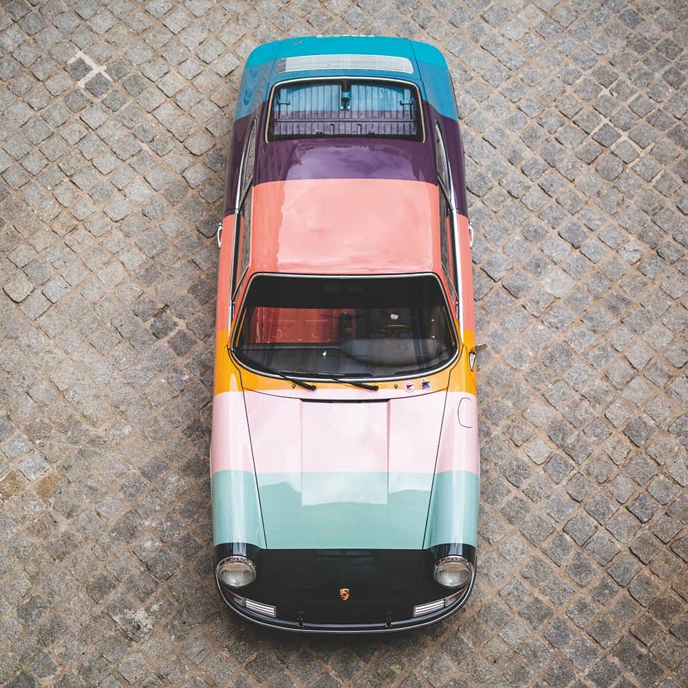 ポールスミスさんのインスタグラム写真 - (ポールスミスInstagram)「A special guest visited the #PaulSmith Paris showroom today. This 1965 Porsche 911 has been painted, inside and out, in the colours of the #ArtistStripe. It was lovingly created by @sportspurpose to race in the 2018 Porsche Classic race at #LeMansClassic this weekend. Find out more about this special car next week on paulsmith.com  Photography: @mathieubonnevie」7月4日 22時47分 - paulsmithdesign