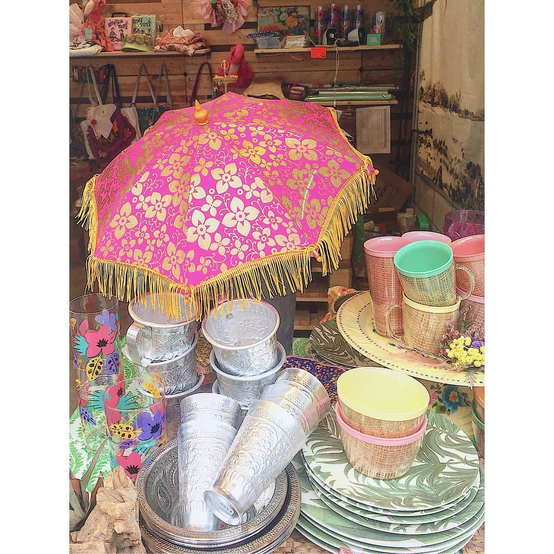 吉祥寺PARCOのインスタグラム：「≋ mingos MARKET OPEN ≋⠀ ⠀  かわいくて、たのしくて、めずらしい⠀ ⠀  雑貨のお店が期間限定オープン🏝！ ⠀  7/4(水)〜7/10(火) 11:00〜19:00⠀ ⠀  会場：1F TURN the TABLE. . #吉祥寺 #パルコ #吉祥寺パルコ #雑貨 #古着 #ドライフラワー #食器 #ハンドメイド #ビンテージ #ランドリー #mingos #matabondo #ミンゴスマーケット #mingosstore #リサカラー @mingosstore @matabondo @gente_kichijoji  @livrerlaundry」