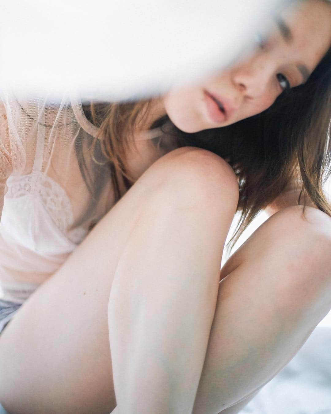 花盛友里のインスタグラム：「Shooting for @ennflowerenn . . . @julie1217_ ♥️♥️♥️」