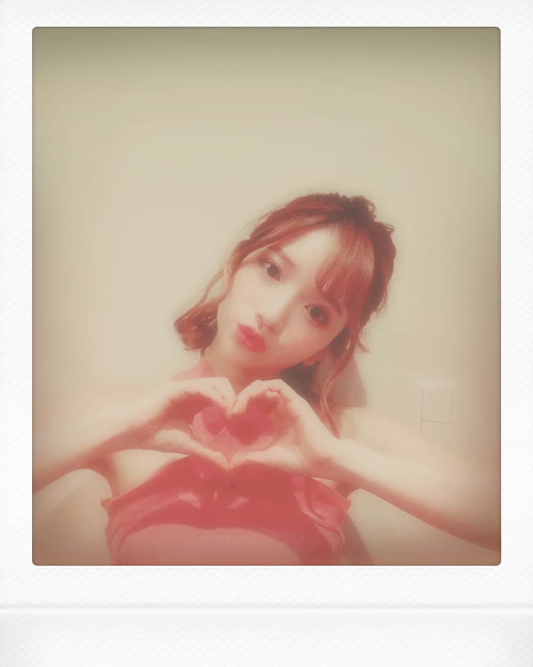 南りほのインスタグラム：「皆様今日も一日お疲れ様です♥️ 今日は外ロケ撮影だったけど溶けそうだった🤦🏼‍♀️ #暑い #焼けた」