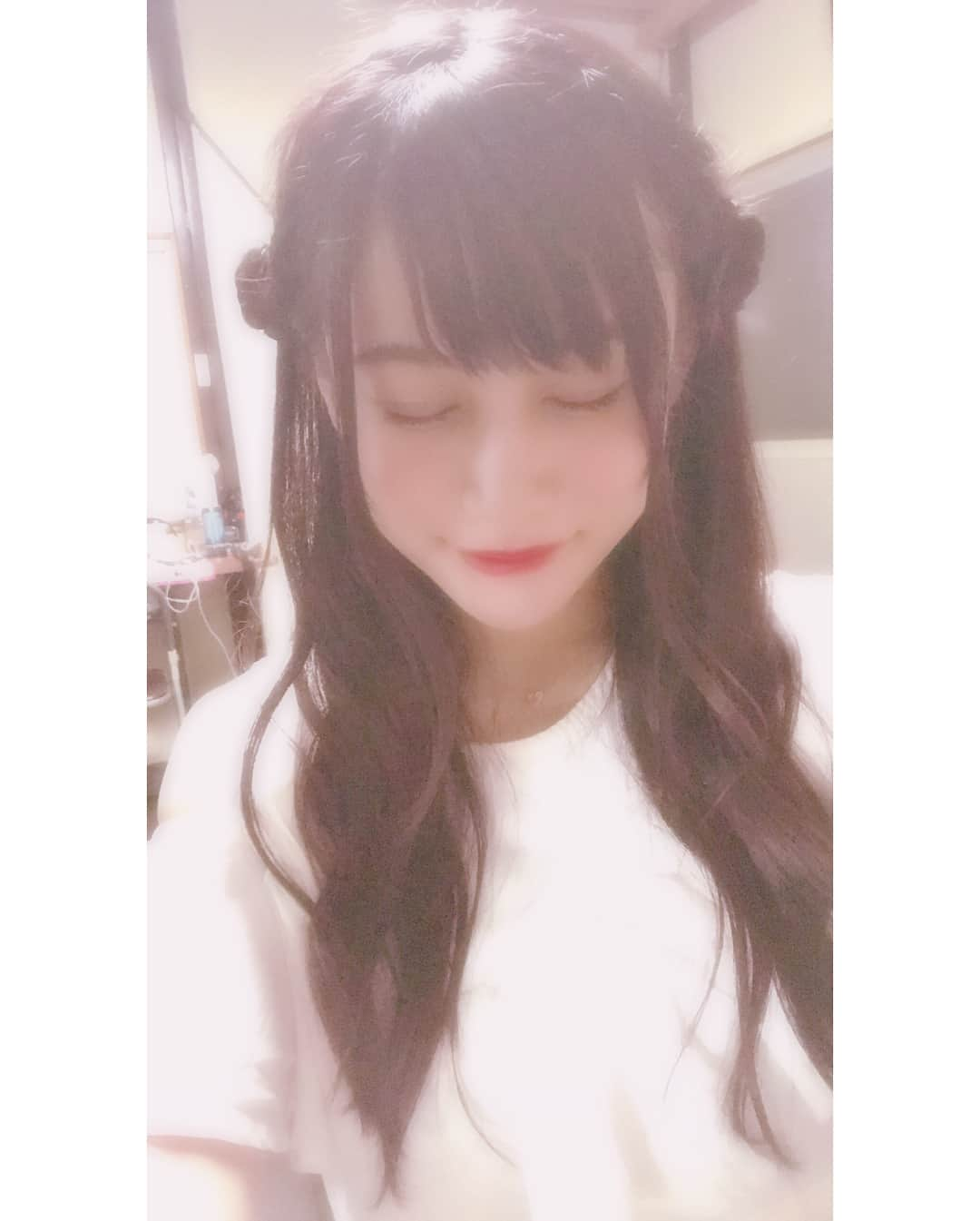 江藤彩也香さんのインスタグラム写真 - (江藤彩也香Instagram)「先日舞台でヘアアレンジしたので、インスタにも載せちゃう🌞  #ヘアアレンジ #ヘア #前髪アレンジ #アレンジ #黒髮 #髪型 #ひつじヘア #🐑 #お団子 #お団子ヘア #おだんごヘア #ハーフアップ #ポニーテール #ストレート #巻き髪 #編み込み #編み込みカチューシャ #hairstyle #hair #love #cute #cool #beauty #makeup #follwme」8月3日 0時05分 - sayakadayo_